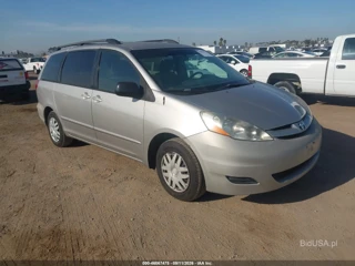 TOYOTA TOYOTA SIENNA LE