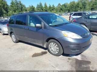 TOYOTA TOYOTA SIENNA LE