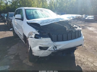 JEEP JEEP GRAND CHEROKEE LAREDO X 4X4