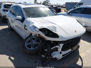 PORSCHE PORSCHE MACAN