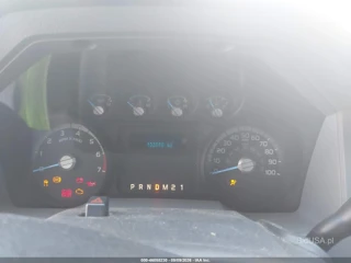 FORD FORD F-350 CHASSIS XL