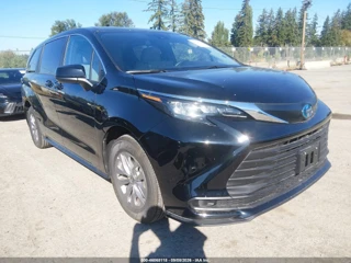 TOYOTA TOYOTA SIENNA LE