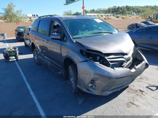 TOYOTA TOYOTA SIENNA XLE