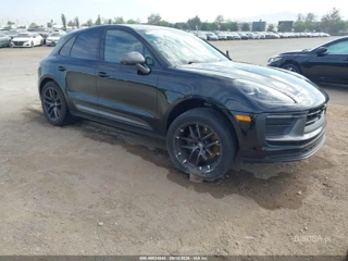 PORSCHE PORSCHE MACAN T
