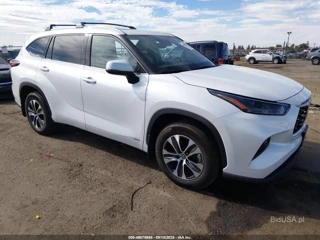 TOYOTA TOYOTA HIGHLANDER HYBRID XLE
