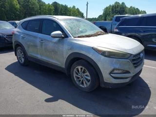 HYUNDAI HYUNDAI TUCSON SE