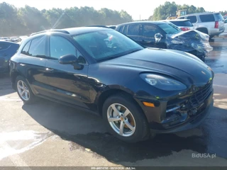 PORSCHE PORSCHE MACAN