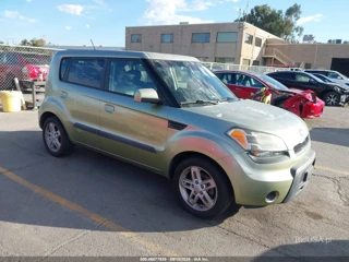 KIA KIA SOUL +