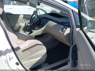 TOYOTA TOYOTA PRIUS FOUR