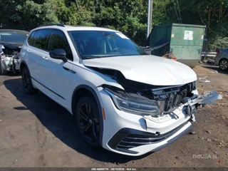 VOLKSWAGEN VOLKSWAGEN TIGUAN 2.0T SE R-LINE BLACK
