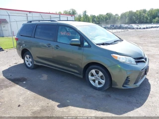 TOYOTA TOYOTA SIENNA LE