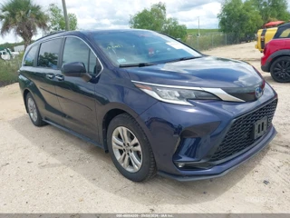 TOYOTA TOYOTA SIENNA XSE