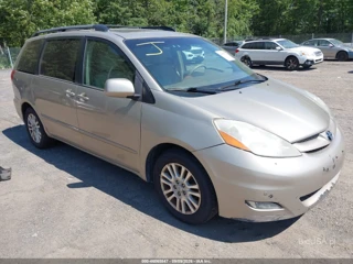 TOYOTA TOYOTA SIENNA XLE