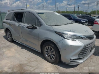 TOYOTA TOYOTA SIENNA XLE