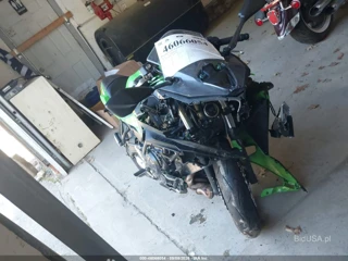 KAWASAKI KAWASAKI EX650 P