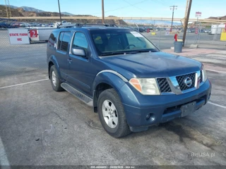 NISSAN NISSAN PATHFINDER SE