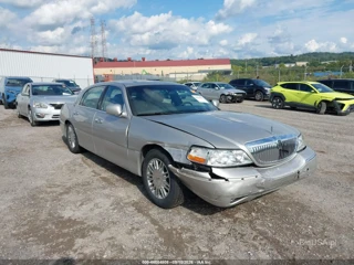 LINCOLN LINCOLN TOWN CAR SIGNATURE LIMITED