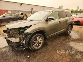 TOYOTA HIGHLANDER XLE