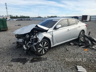 NISSAN ALTIMA SV