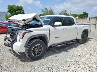 TOYOTA TUNDRA CREWMAX SR5
