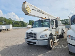 FREIGHTLINER M2
