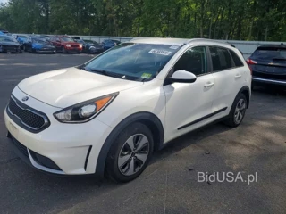 KIA NIRO LX