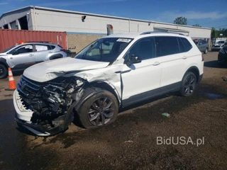 VOLKSWAGEN TIGUAN SE