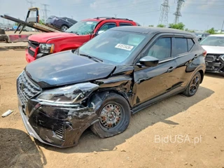 NISSAN KICKS S