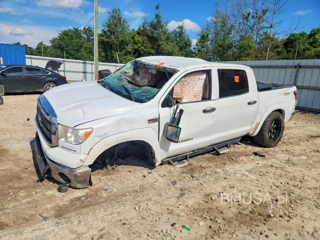 TOYOTA TUNDRA CREWMAX SR5