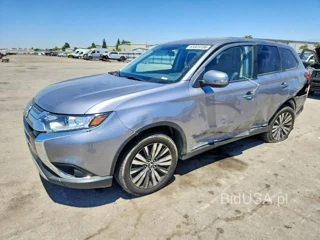 MITSUBISHI OUTLANDER SE