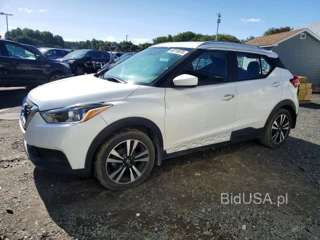 NISSAN KICKS SV