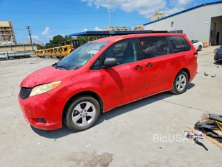 TOYOTA SIENNA BASE 7-PASSENGER