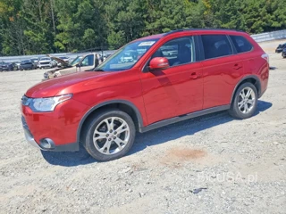 MITSUBISHI OUTLANDER SE