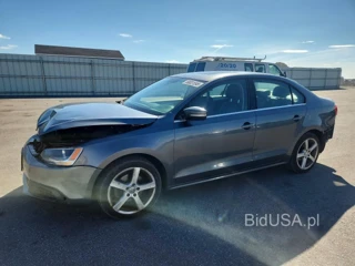VOLKSWAGEN JETTA SE