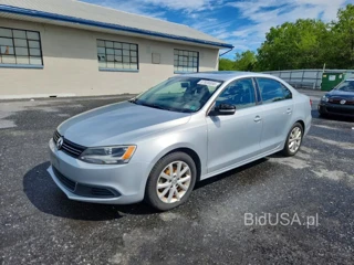 VOLKSWAGEN JETTA SE