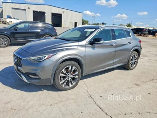 INFINITI QX30 PREMIUM