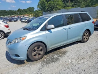 TOYOTA SIENNA LE