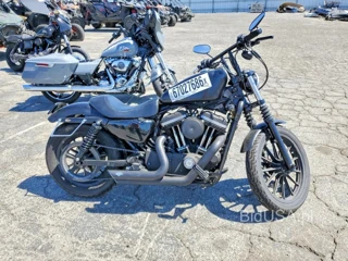 HARLEY-DAVIDSON XL883 IRON 883