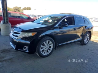 TOYOTA VENZA LE