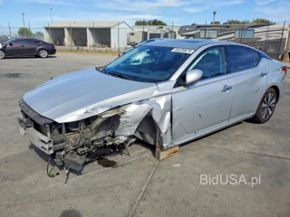 NISSAN ALTIMA SV