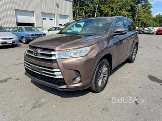 TOYOTA HIGHLANDER XLE