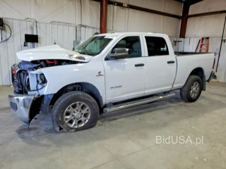 RAM 3500 TRADESMAN