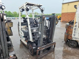 UNICARIERS FORKLIFT