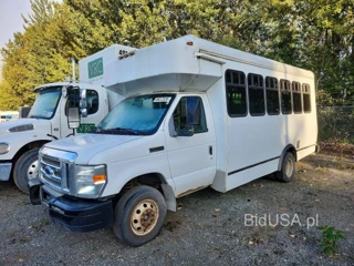 FORD ECONOLINE E450 SUPER DUTY CUTAWAY VAN