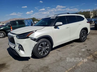 TOYOTA HIGHLANDER XLE