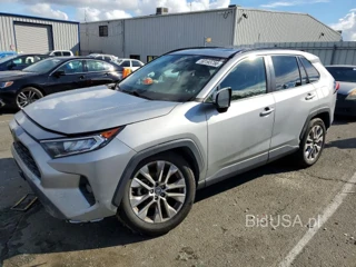 TOYOTA RAV4 XLE PREMIUM