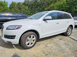 AUDI Q7 PREMIUM PLUS