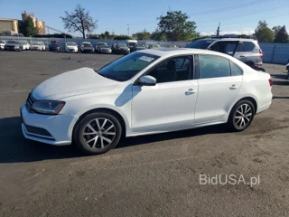 VOLKSWAGEN JETTA SE