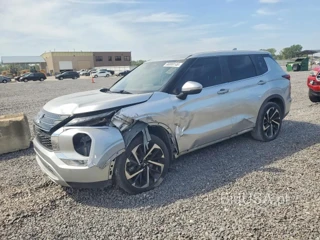 MITSUBISHI OUTLANDER SE