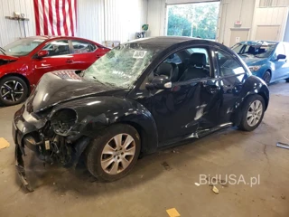VOLKSWAGEN NEW BEETLE